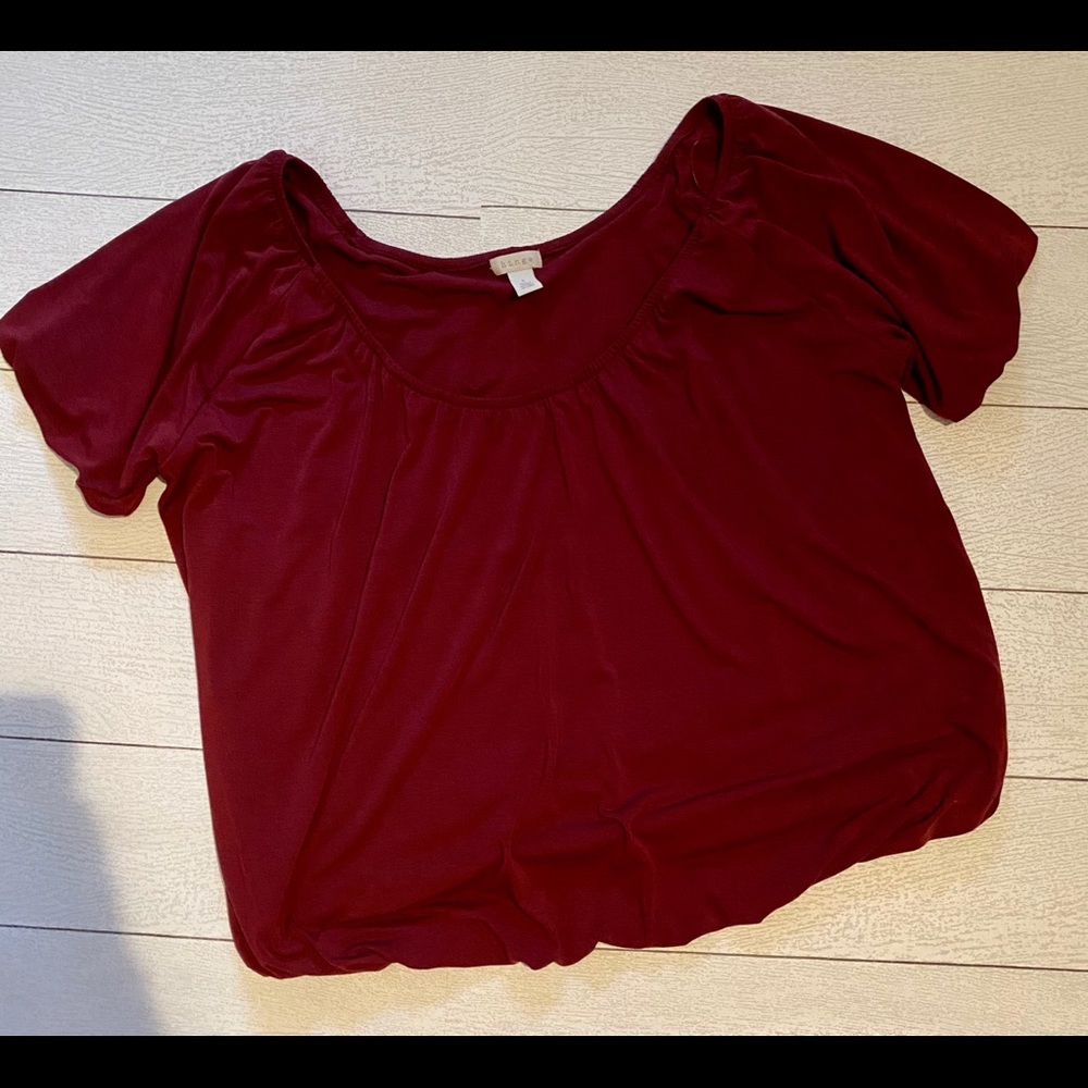 Hinge over sized maroon top